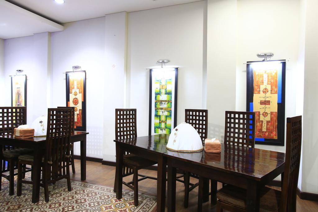 Reddoorz @ Menteng Джакарта Экстерьер фото